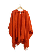 Poncho clásico peruano de baby alpaca color mandarina